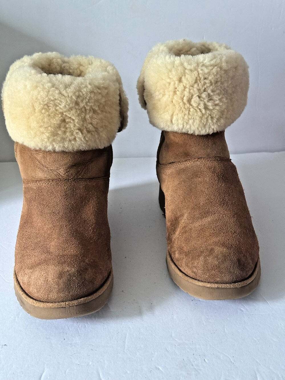 UGG Wedge Amie Classic Short Boots, Chestnut Suede Wedge, Size 9